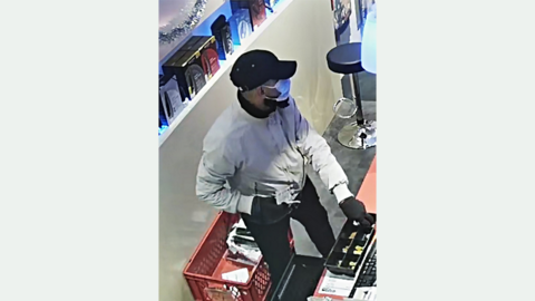 Unbekannter Täter im Geschäft - Bild 2