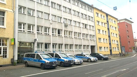 13. Revier mit mehreren Streifenwagen