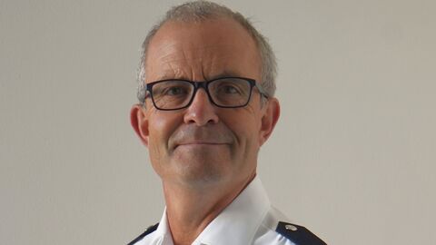 Portraitbild von Klaus Pörtner in Uniform